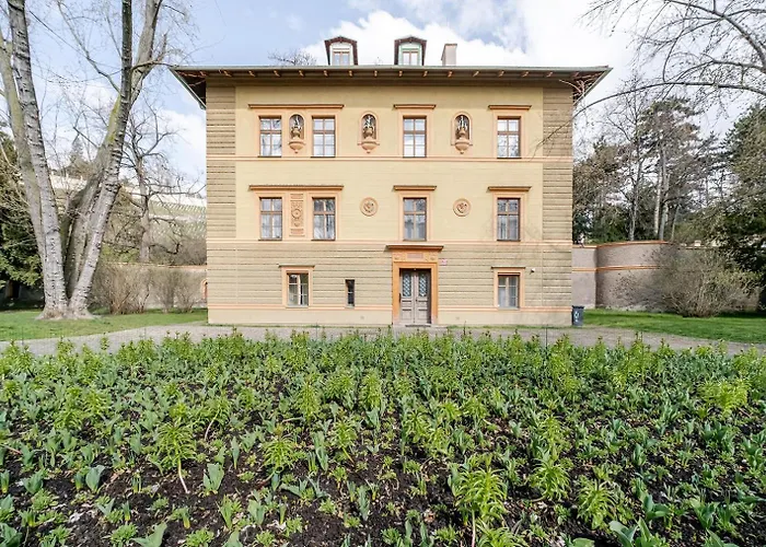 Blueground 10 Equipped Všfs Prg-28 Appartement *
